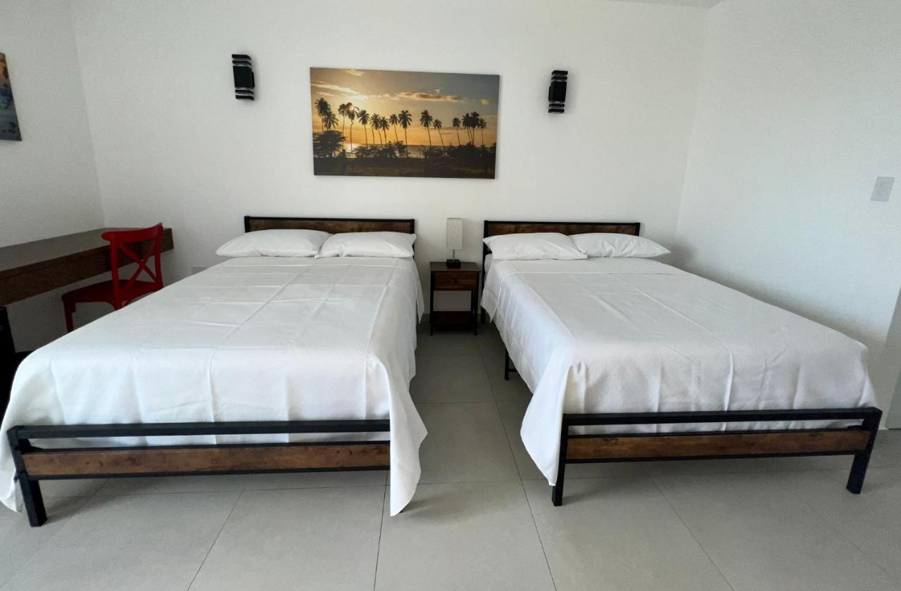 רינקון Red Flamboyan Guesthouse And Restaurant מראה חיצוני תמונה